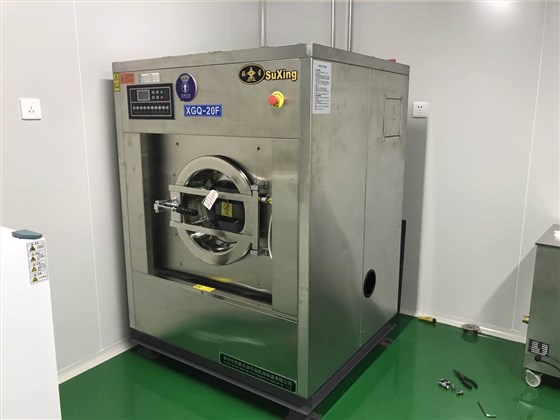 Y先生去到了湖北骼健精密制造有限公司安装调试全自动工业洗脱机